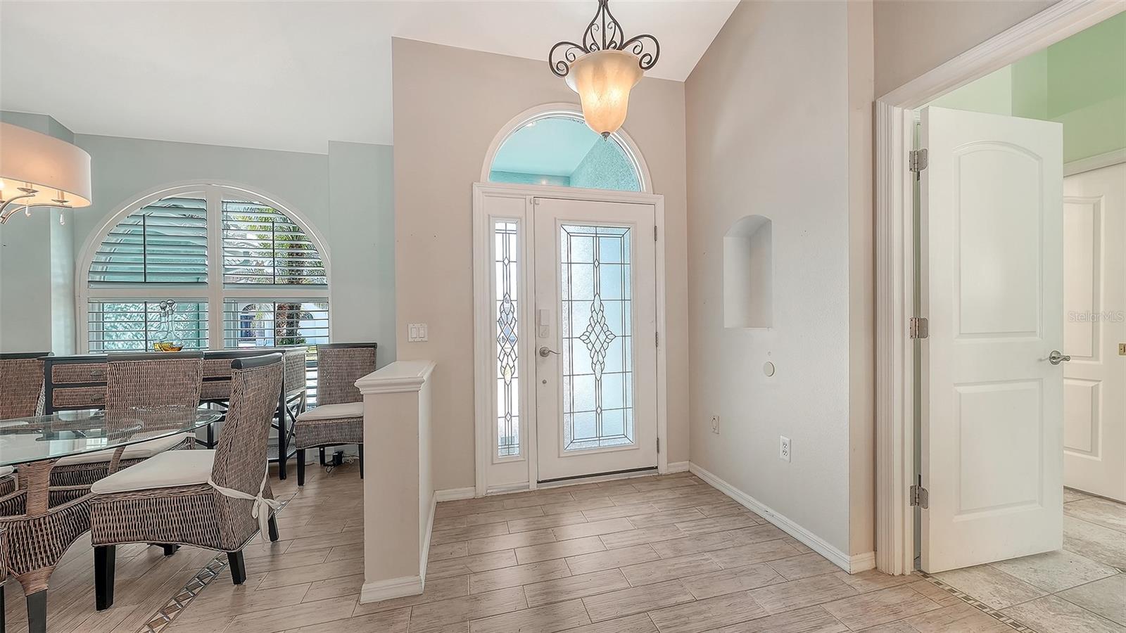 Image 2 of 24 For 8972 Huntington Pointe Drive