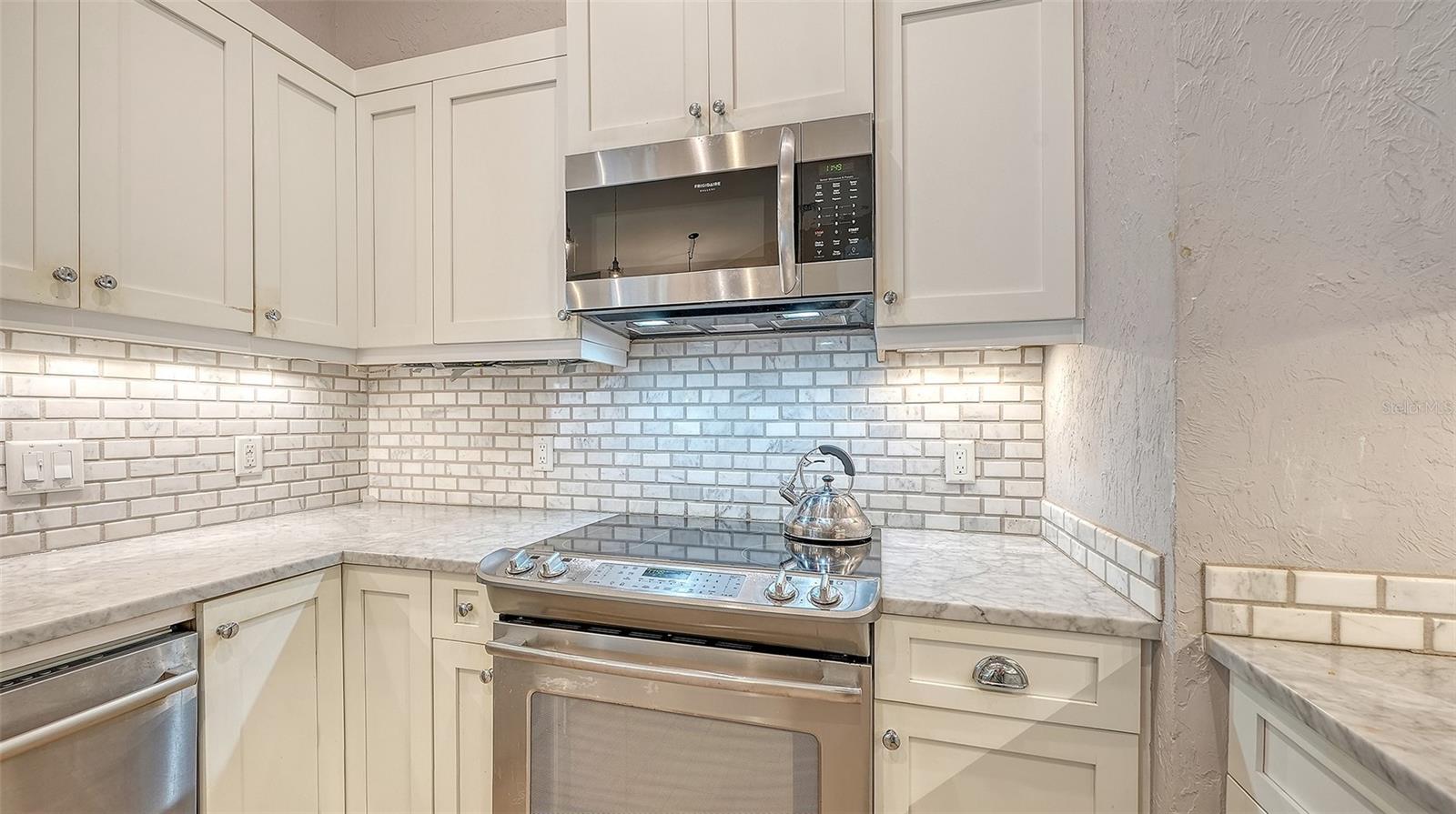 Image 7 of 24 For 8972 Huntington Pointe Drive