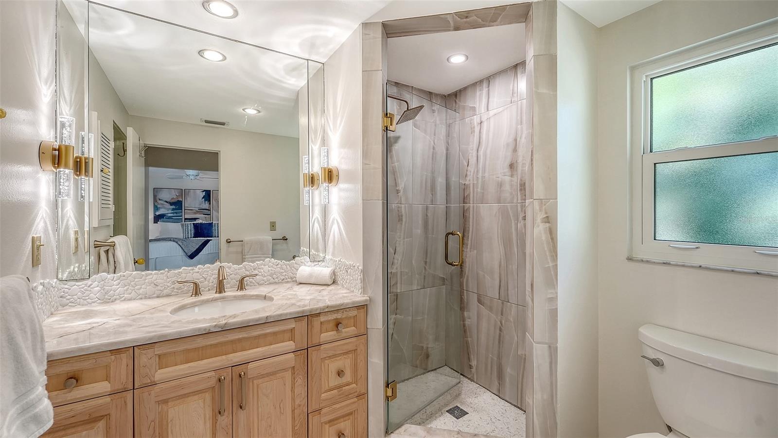 Image 23 of 39 For 626 46th Street