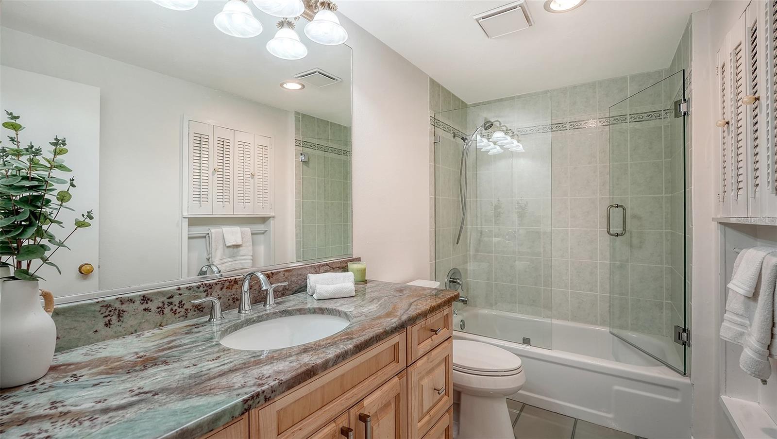 Image 26 of 39 For 626 46th Street