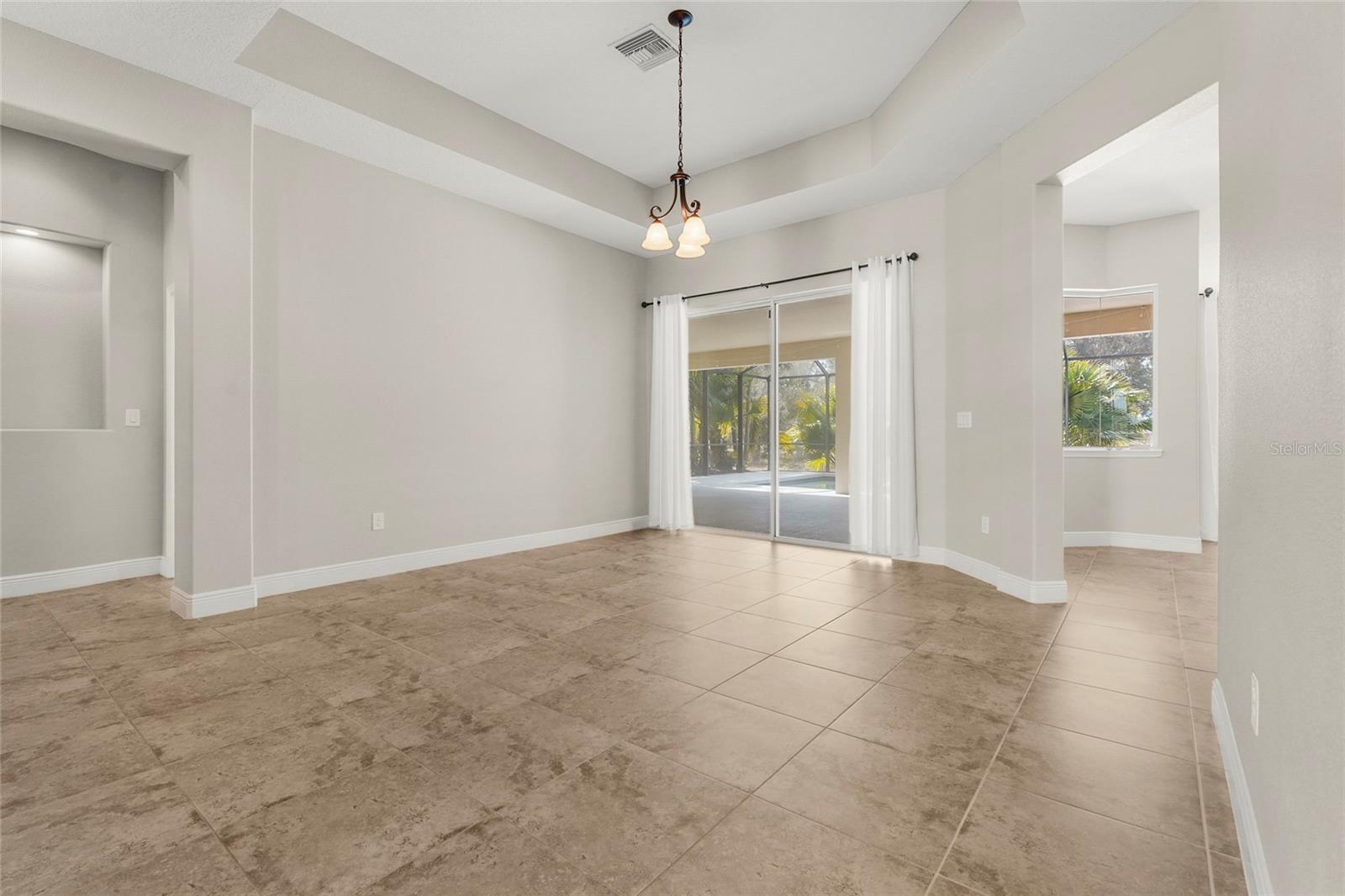 Image 12 of 73 For 5750 Rock Dove Drive