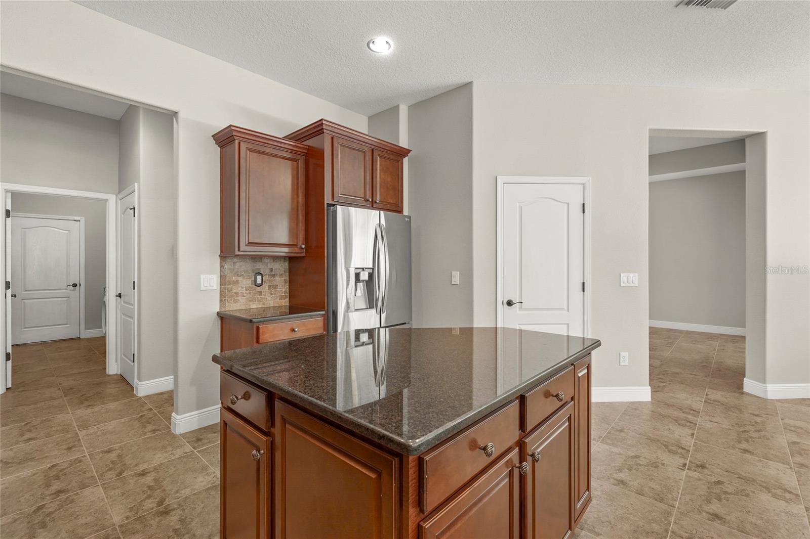 Image 18 of 73 For 5750 Rock Dove Drive