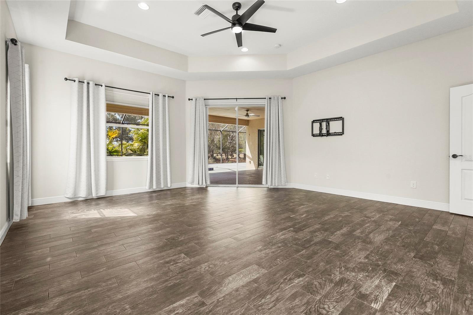 Image 28 of 73 For 5750 Rock Dove Drive