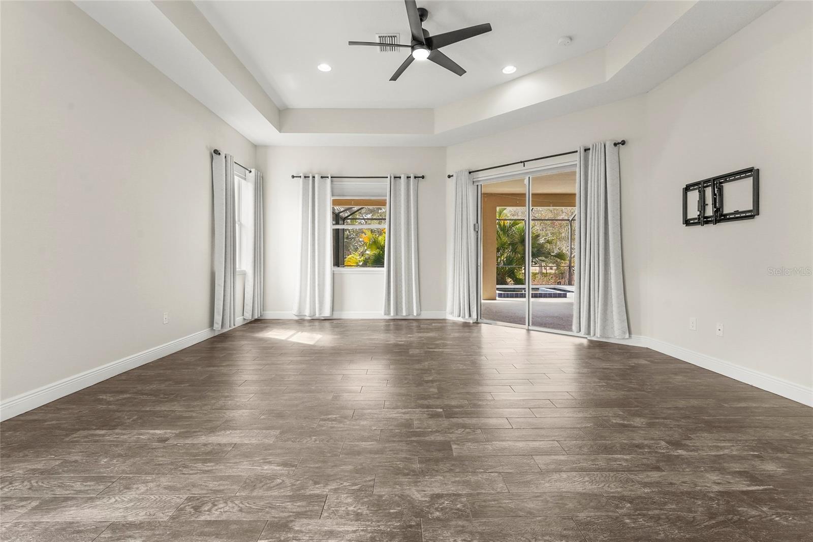 Image 29 of 73 For 5750 Rock Dove Drive