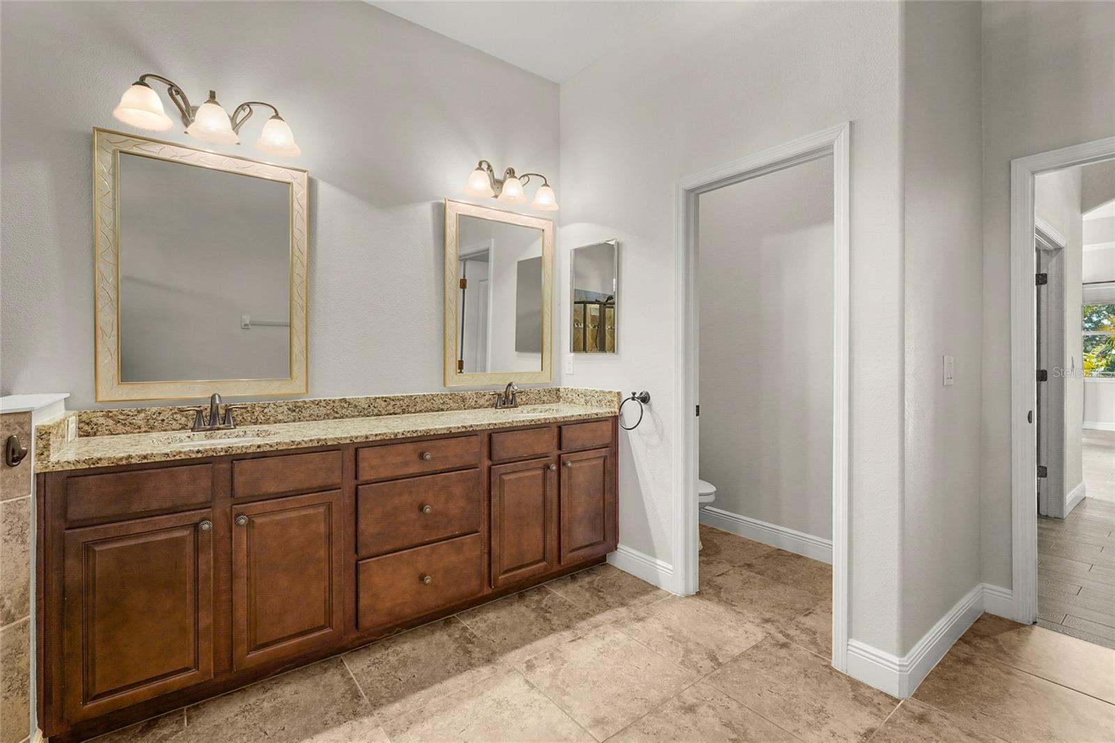 Image 33 of 73 For 5750 Rock Dove Drive