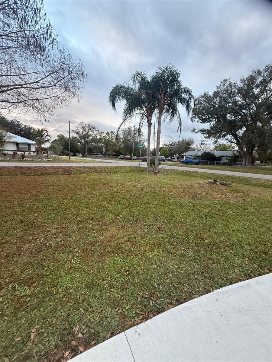 Image 13 of 36 For 1327 Vermont Avenue