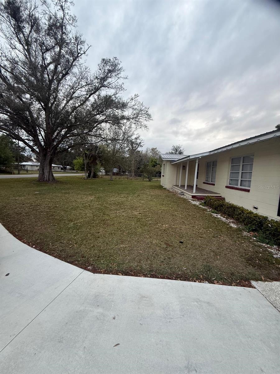 Image 16 of 36 For 1327 Vermont Avenue