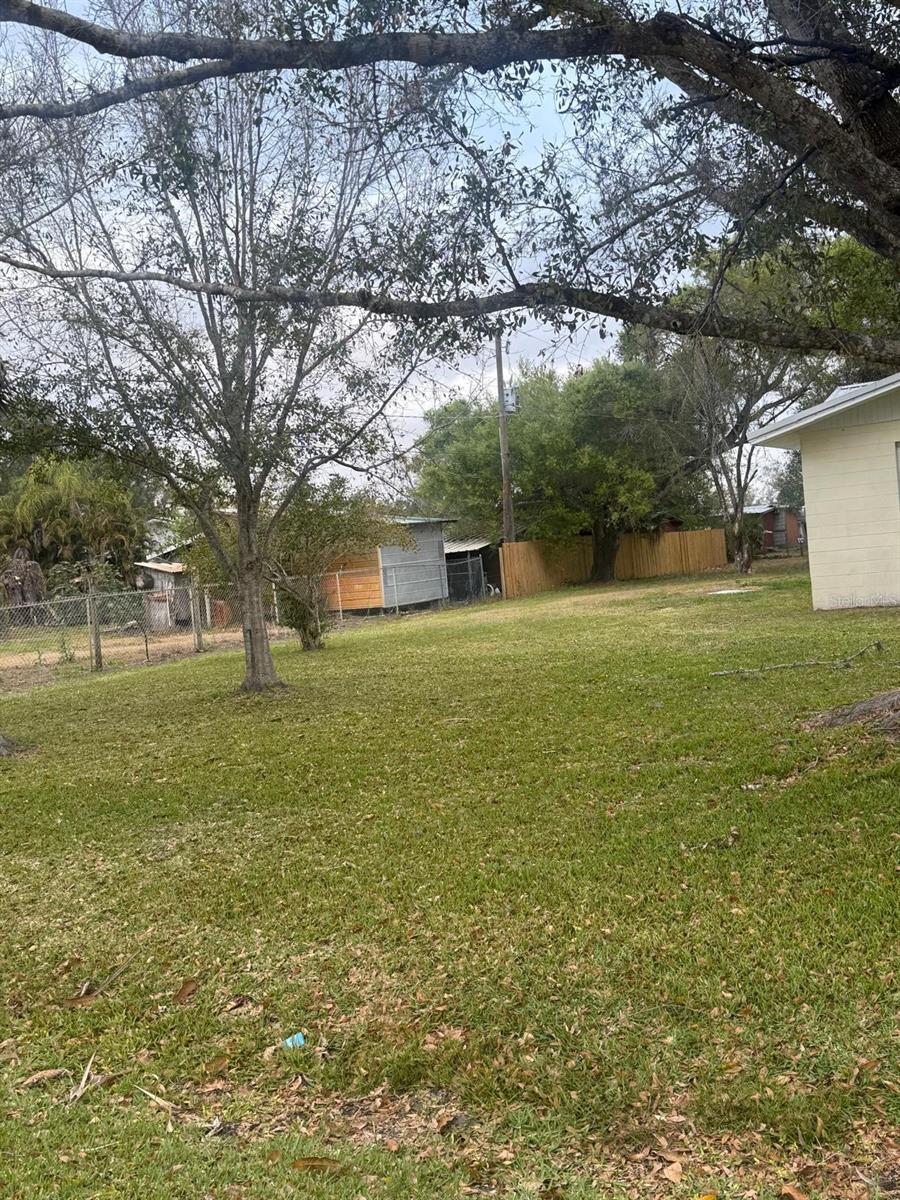 Image 2 of 36 For 1327 Vermont Avenue