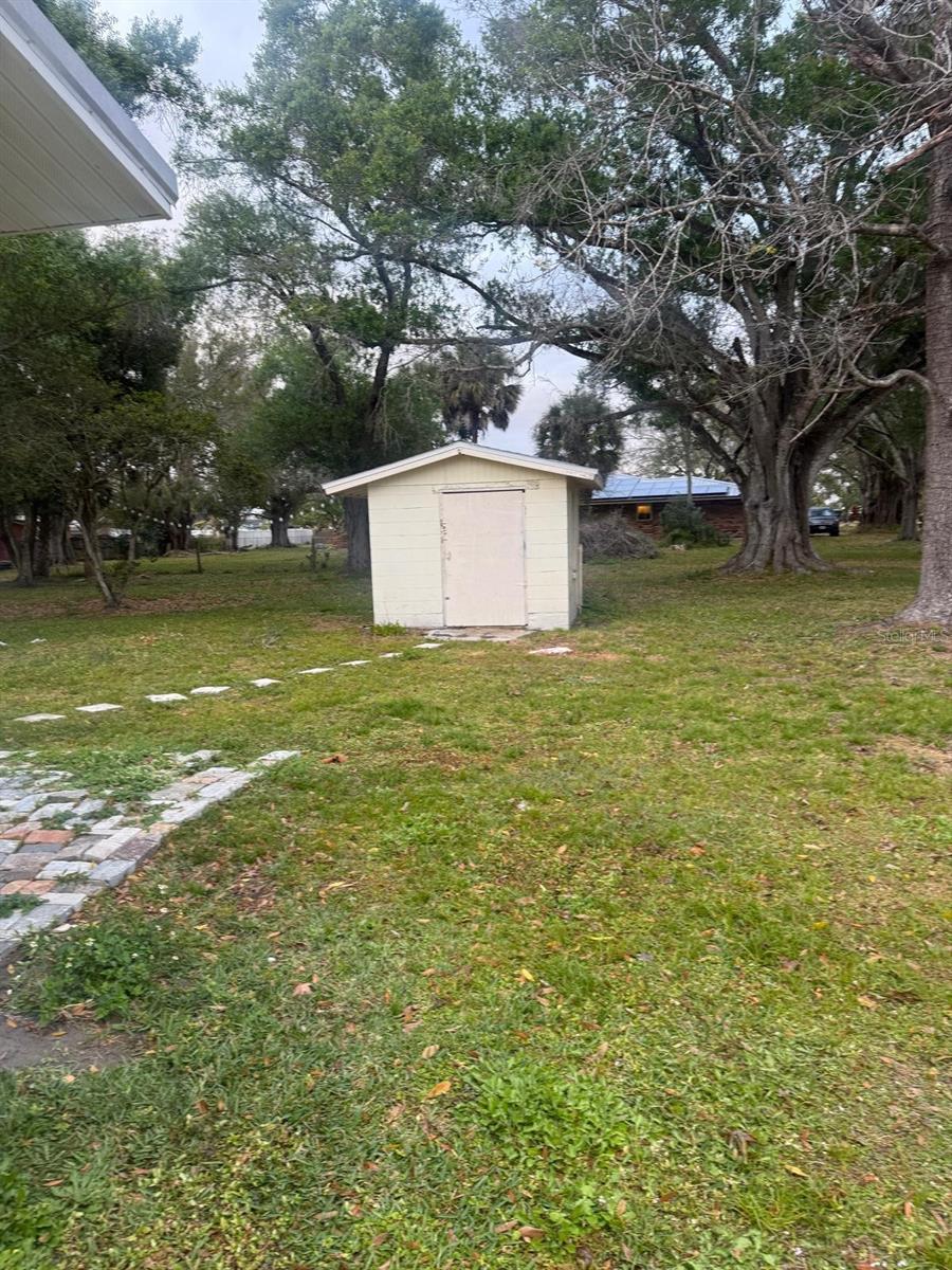 Image 6 of 36 For 1327 Vermont Avenue