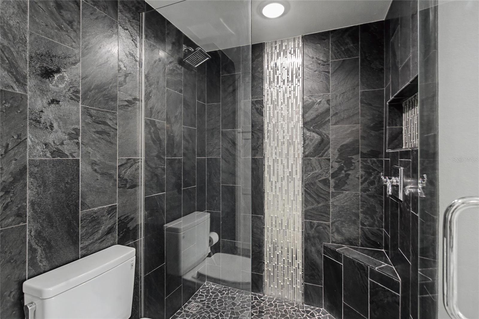 Image 26 of 63 For 19 Whispering Sands Drive 1105