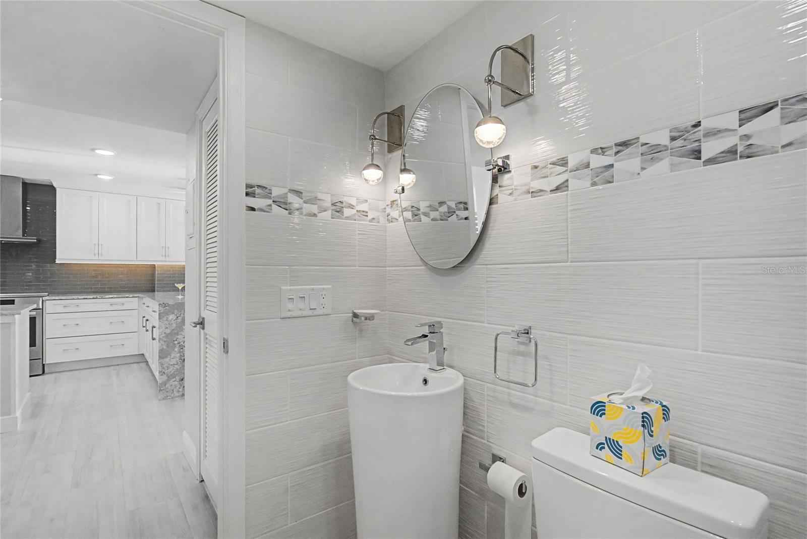 Image 32 of 63 For 19 Whispering Sands Drive 1105