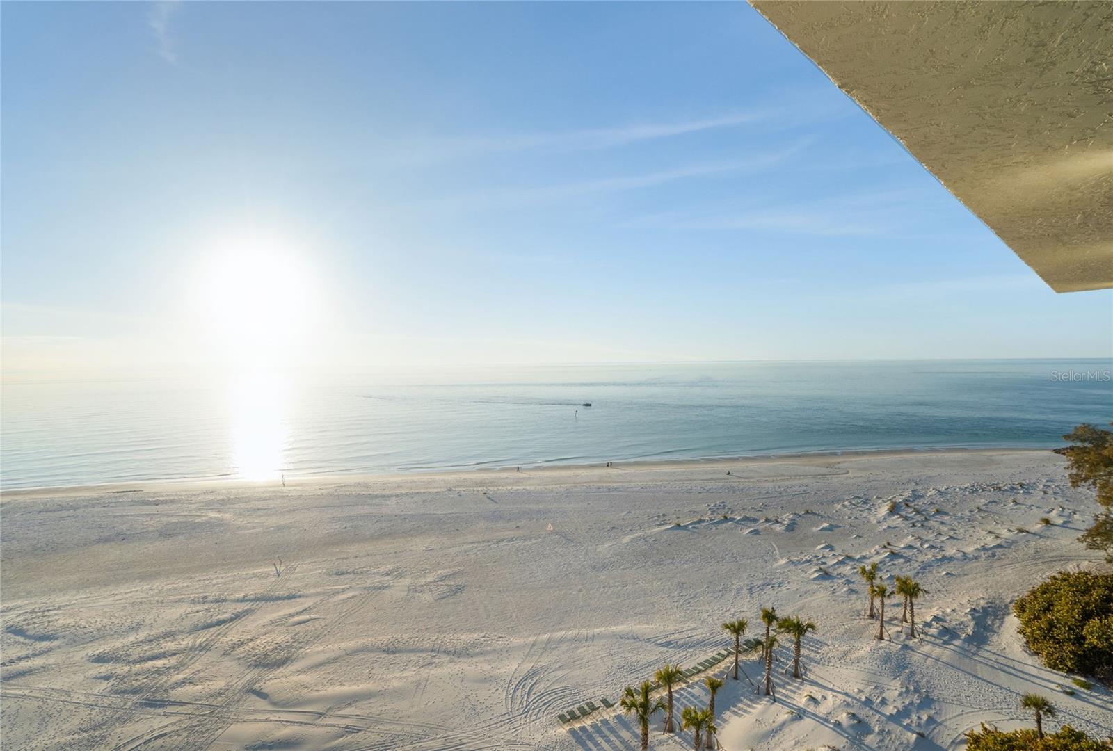 Image 36 of 63 For 19 Whispering Sands Drive 1105