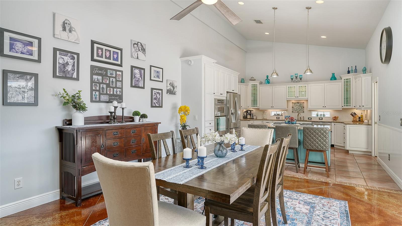 Image 14 of 58 For 2098 Palm View Road