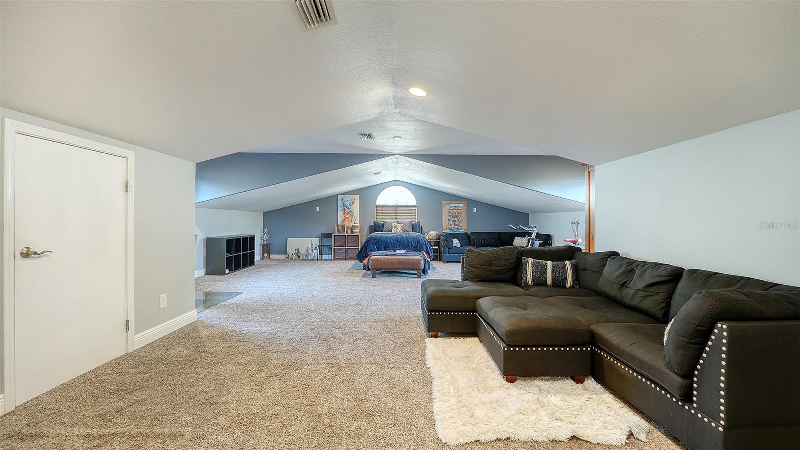 Image 36 of 58 For 2098 Palm View Road