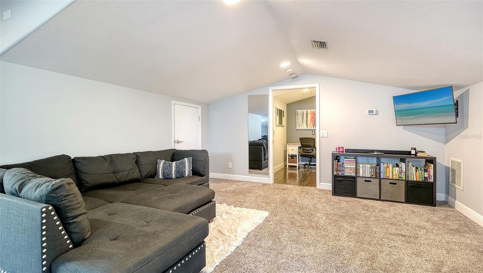 Image 39 of 58 For 2098 Palm View Road