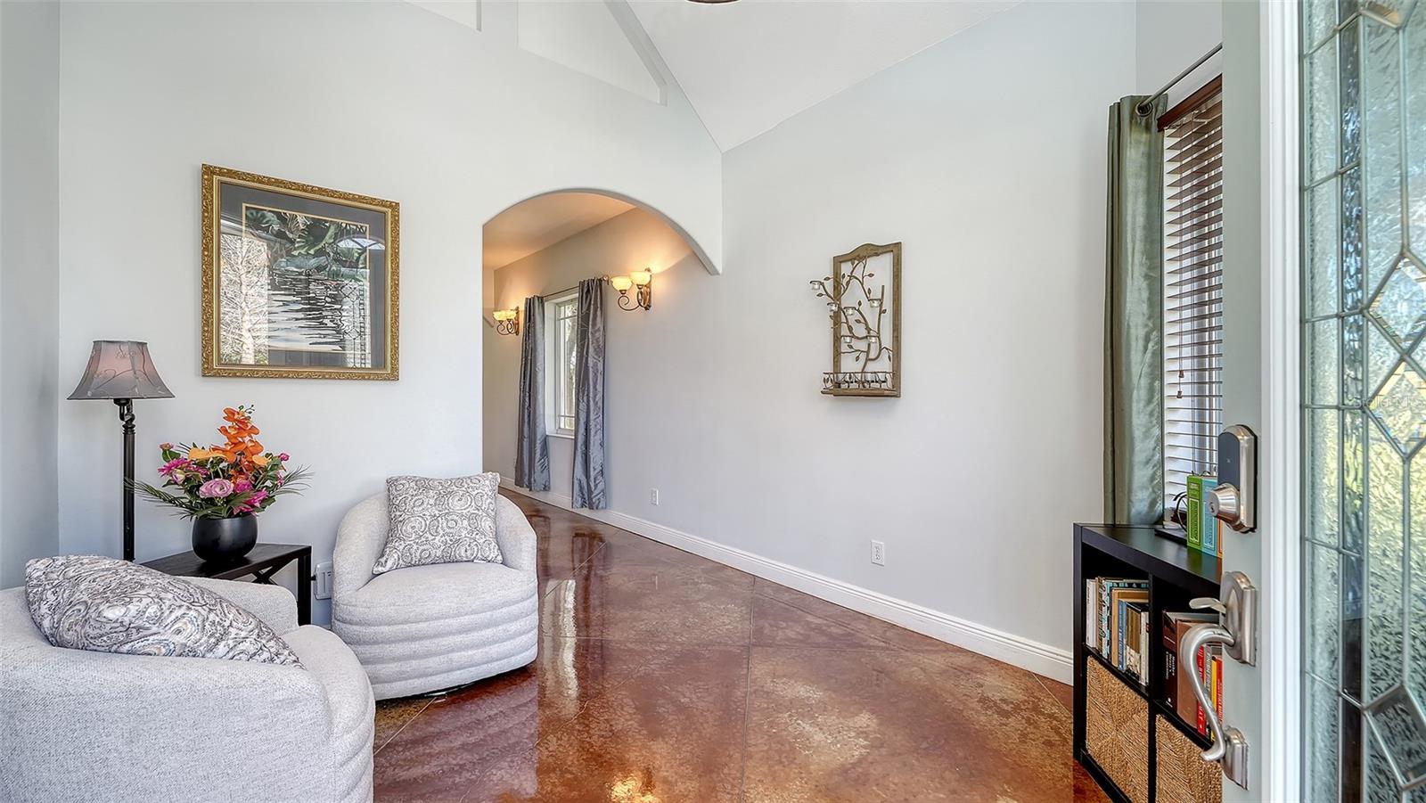 Image 9 of 58 For 2098 Palm View Road