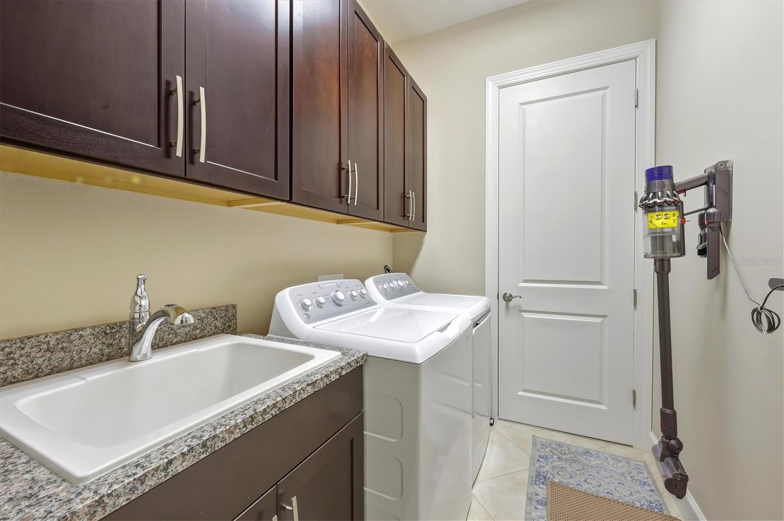 Image 31 of 59 For 4711 Benito Court