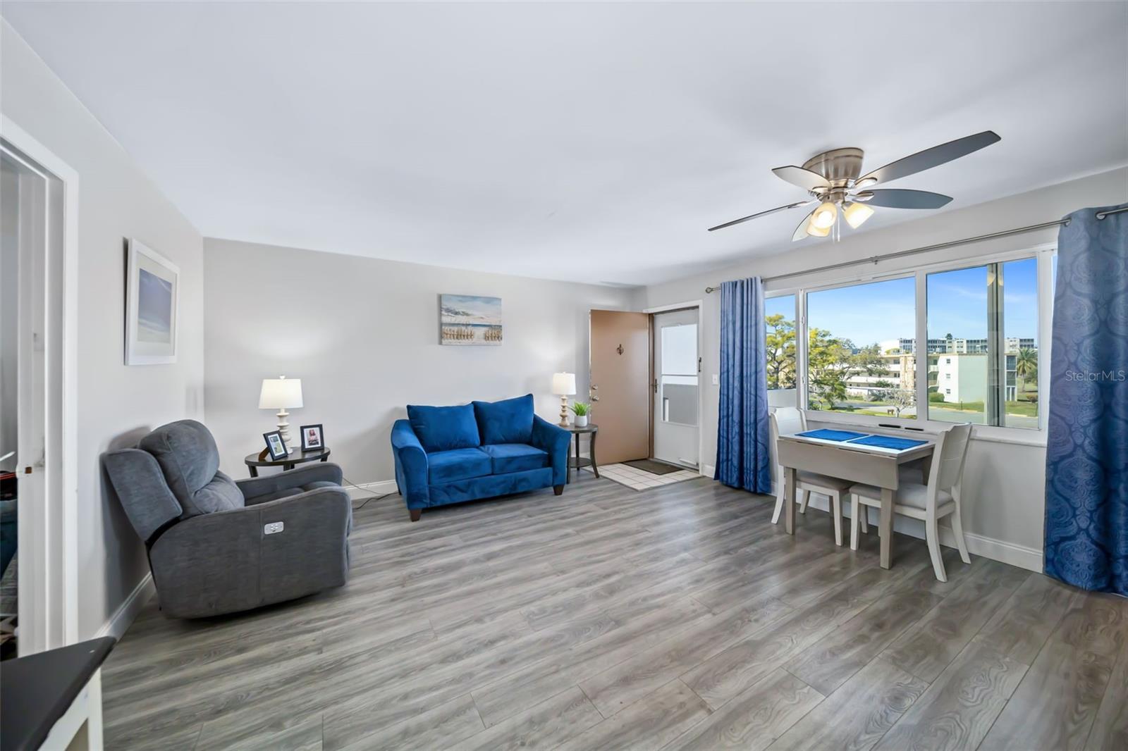 Image 21 of 44 For 4460 Ironwood Circle 301a