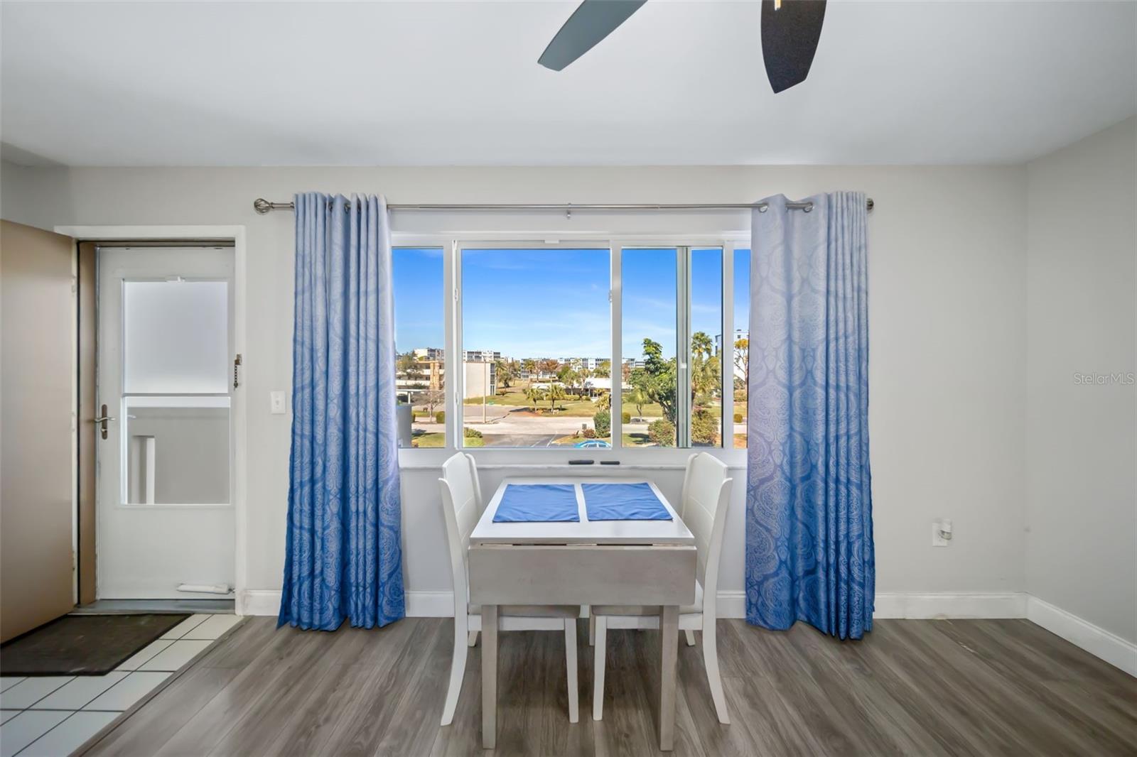 Image 22 of 44 For 4460 Ironwood Circle 301a