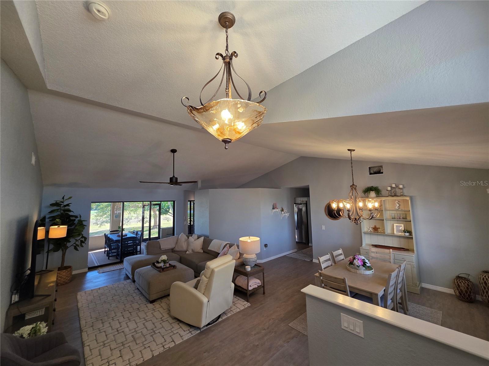 Image 14 of 45 For 13 Seaward Circle