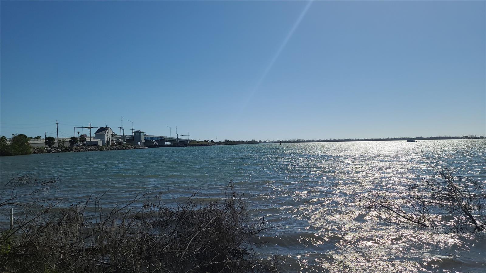 Image 27 of 45 For 13 Seaward Circle