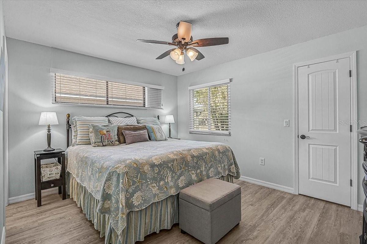 Image 16 of 42 For 3810 42nd Avenue W