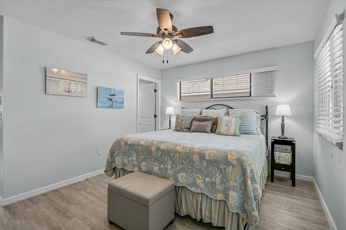 Image 17 of 42 For 3810 42nd Avenue W