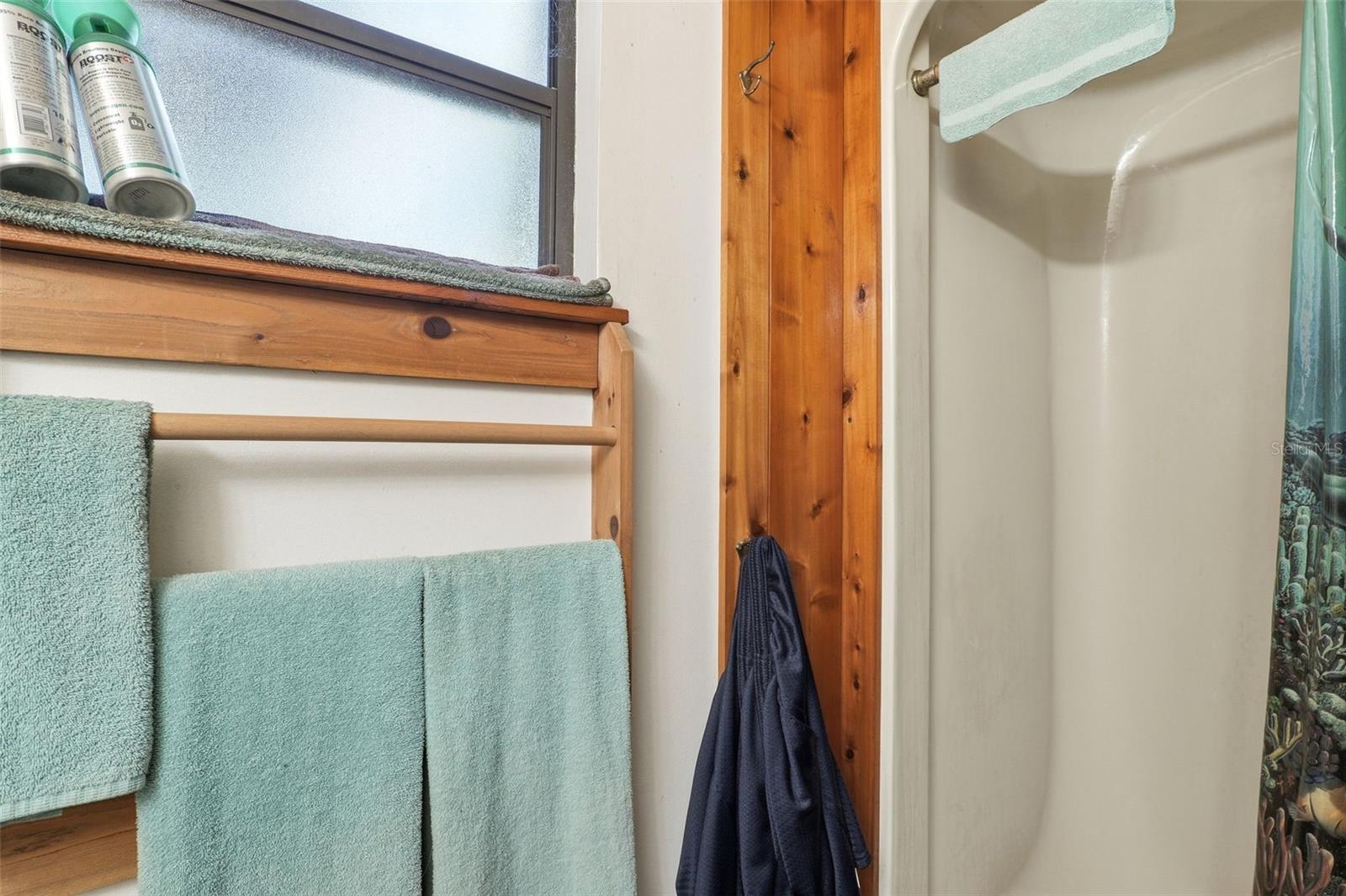 Image 17 of 38 For 2070 Courtenay Parkway