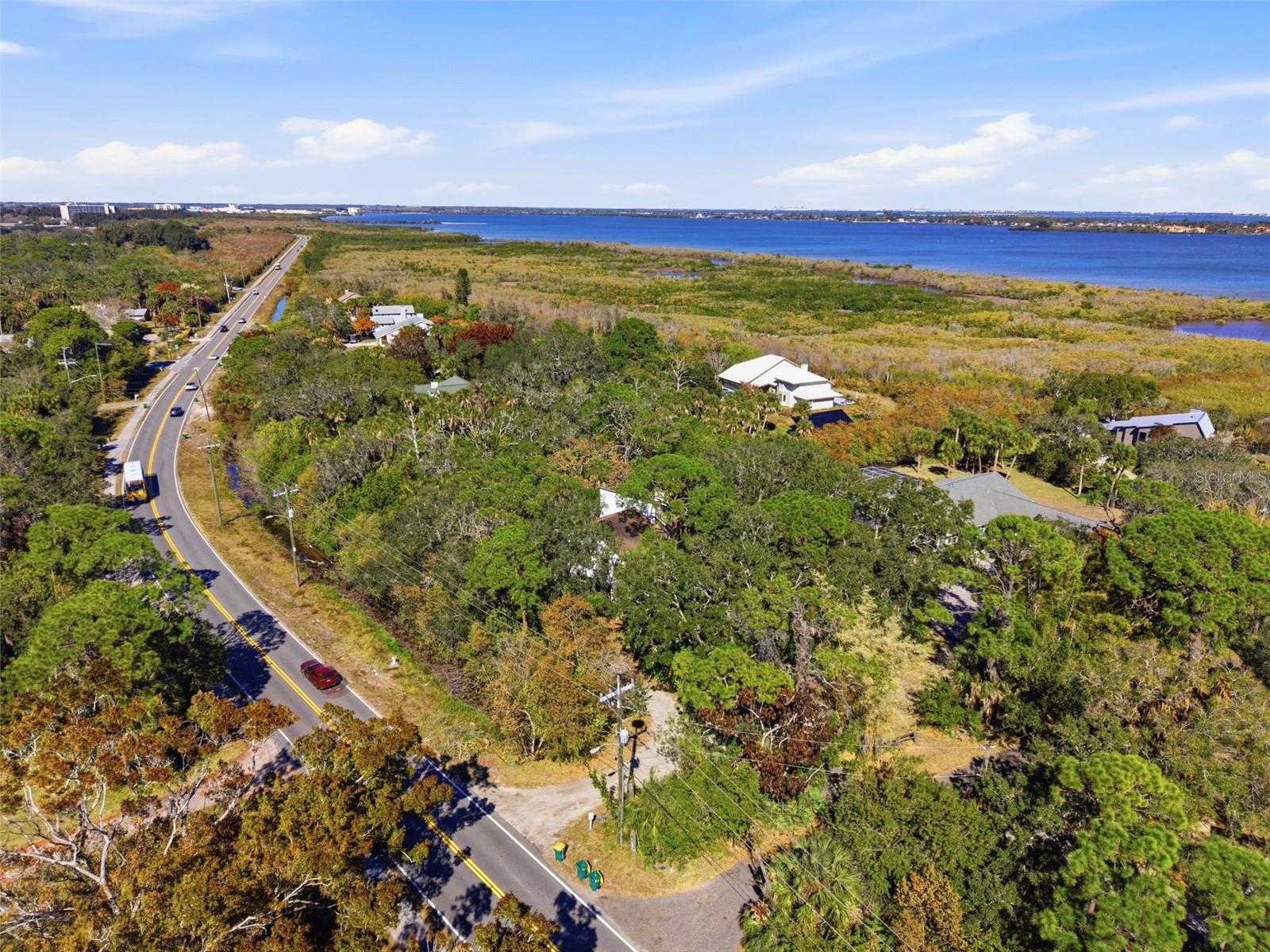 Image 36 of 38 For 2070 Courtenay Parkway