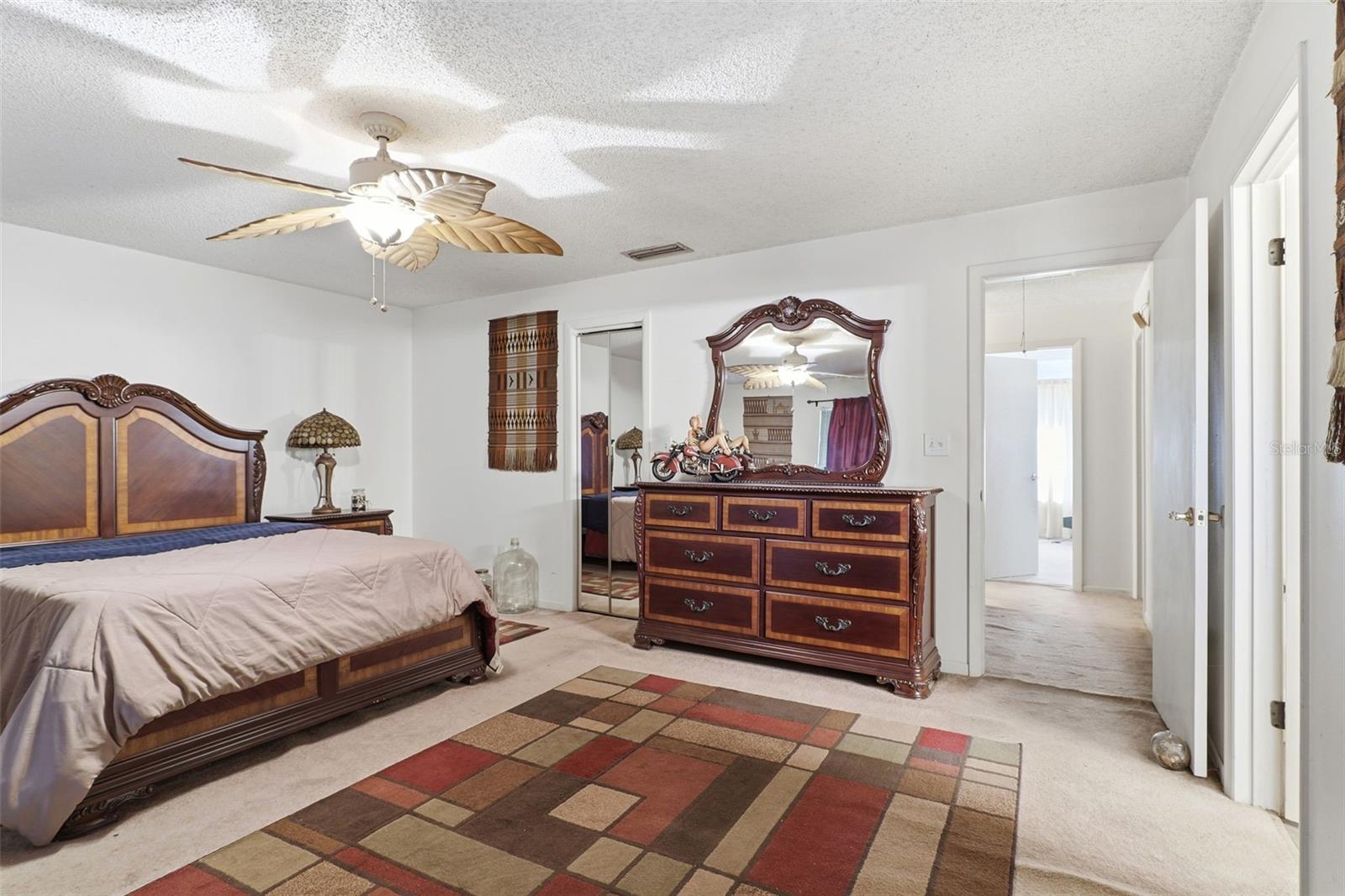 Image 4 of 38 For 2070 Courtenay Parkway