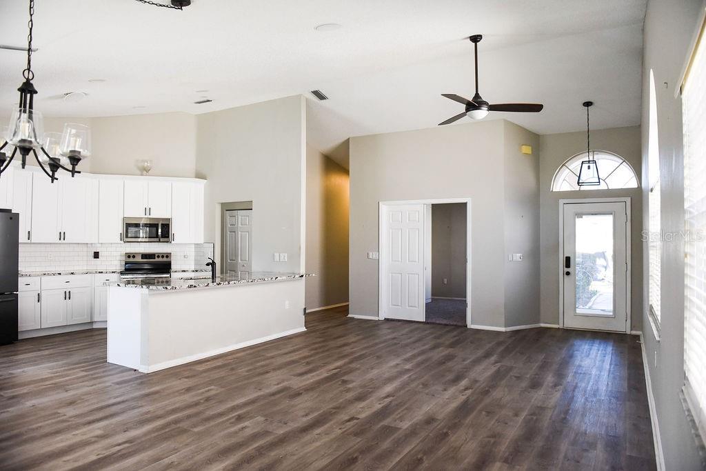 Image 10 of 42 For 4819 Raintree