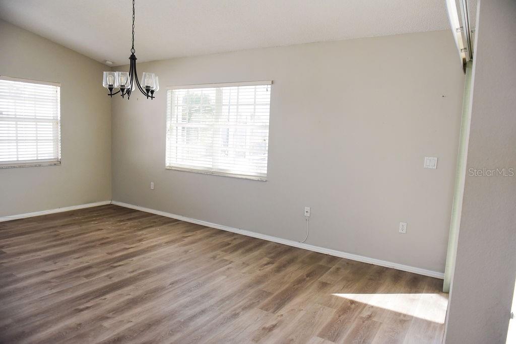 Image 26 of 42 For 4819 Raintree