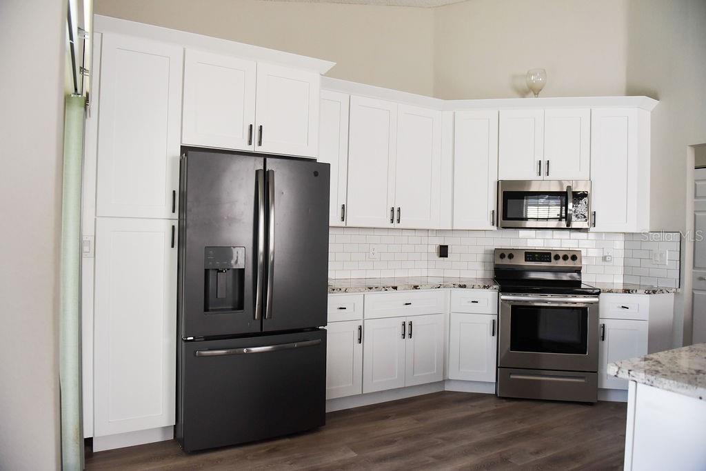 Image 7 of 42 For 4819 Raintree