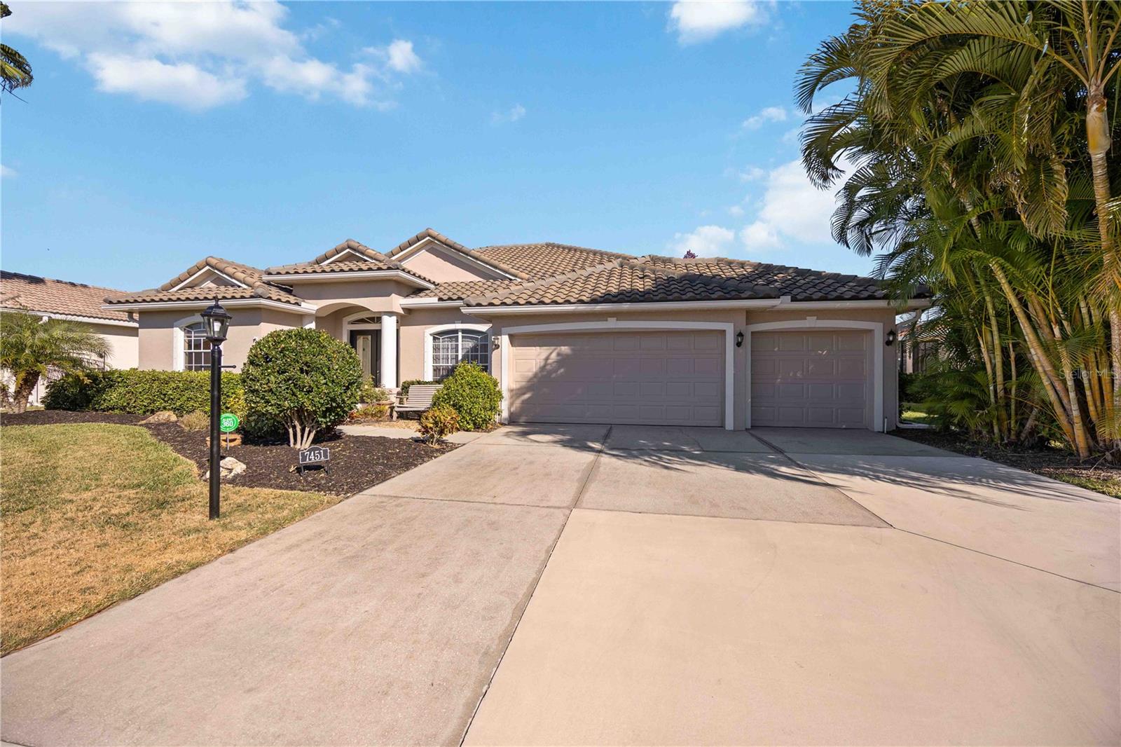 Image 3 of 51 For 7451 Roxye Lane