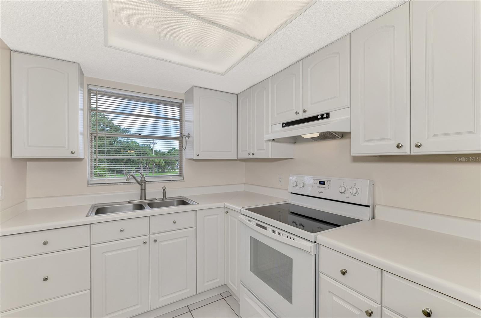 Image 19 of 40 For 102 Capri Isles Boulevard 206