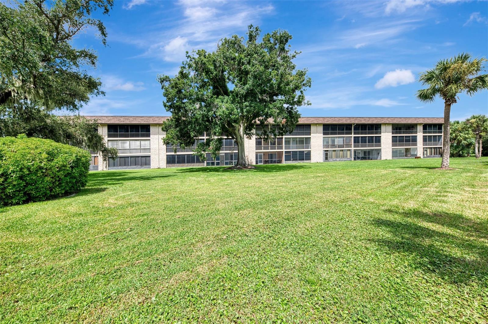 Image 36 of 40 For 102 Capri Isles Boulevard 206