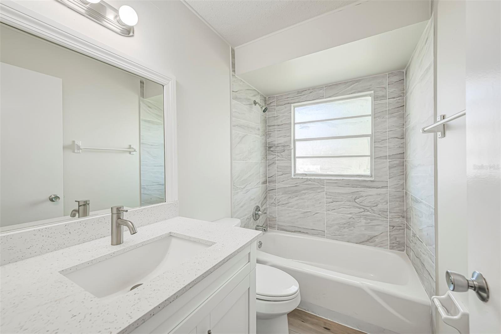 Image 15 of 25 For 478 Orange Drive Nw