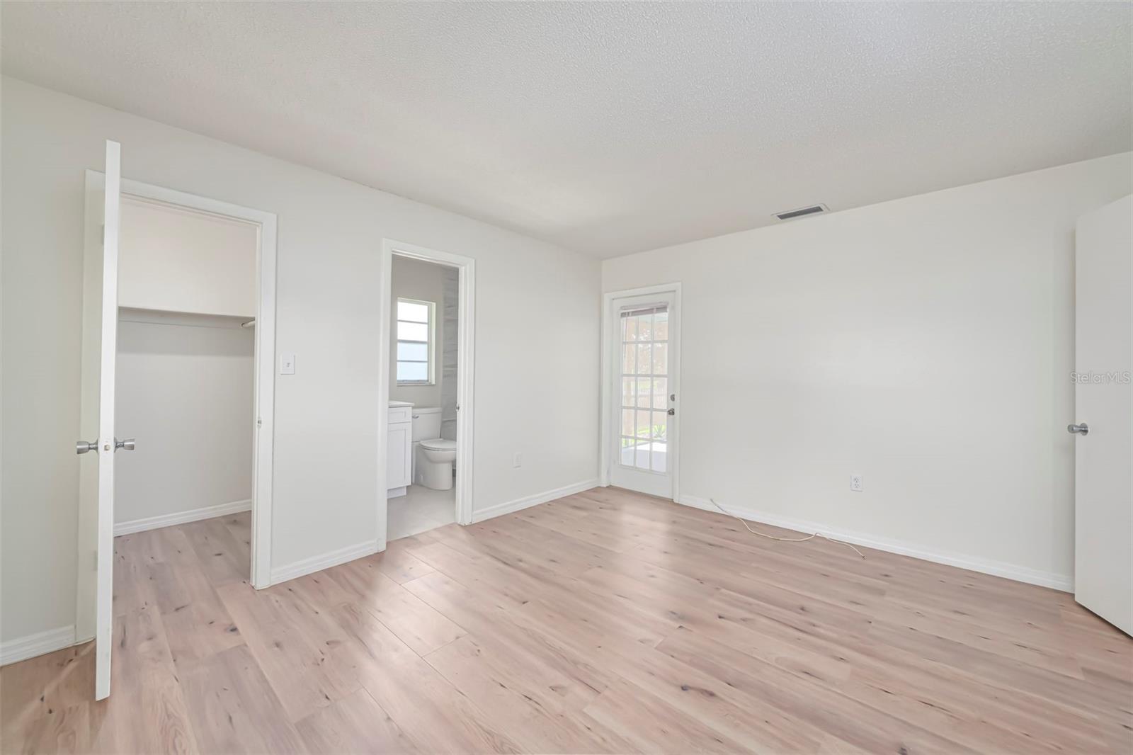 Image 16 of 25 For 478 Orange Drive Nw