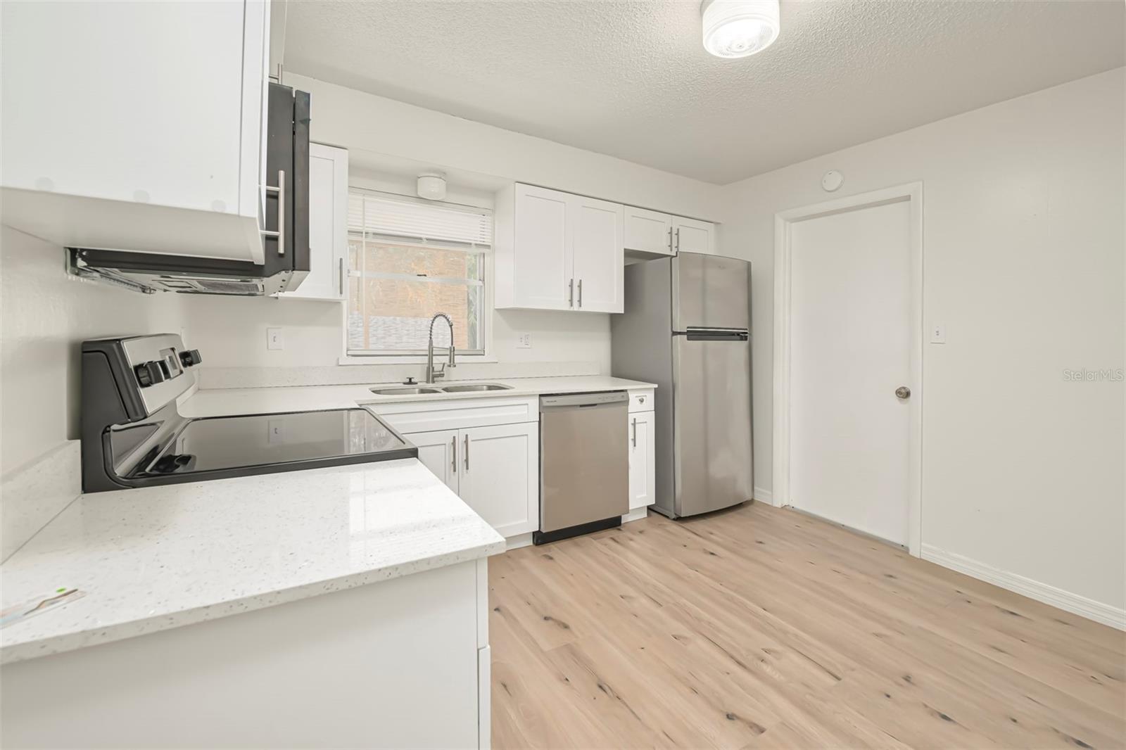 Image 8 of 25 For 478 Orange Drive Nw