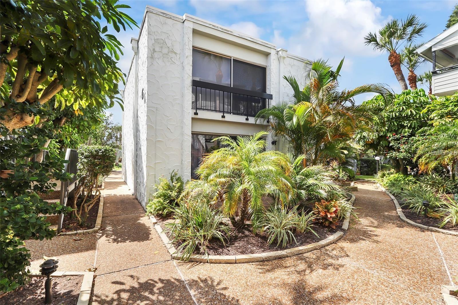 Image 4 of 25 For 1555 Tarpon Center Drive 135