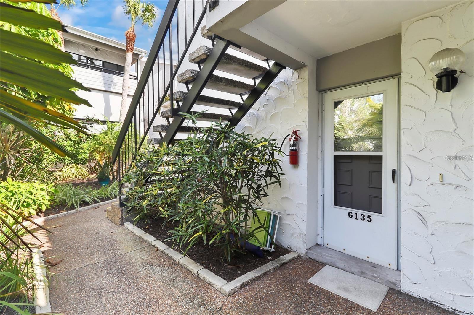 Image 5 of 25 For 1555 Tarpon Center Drive 135