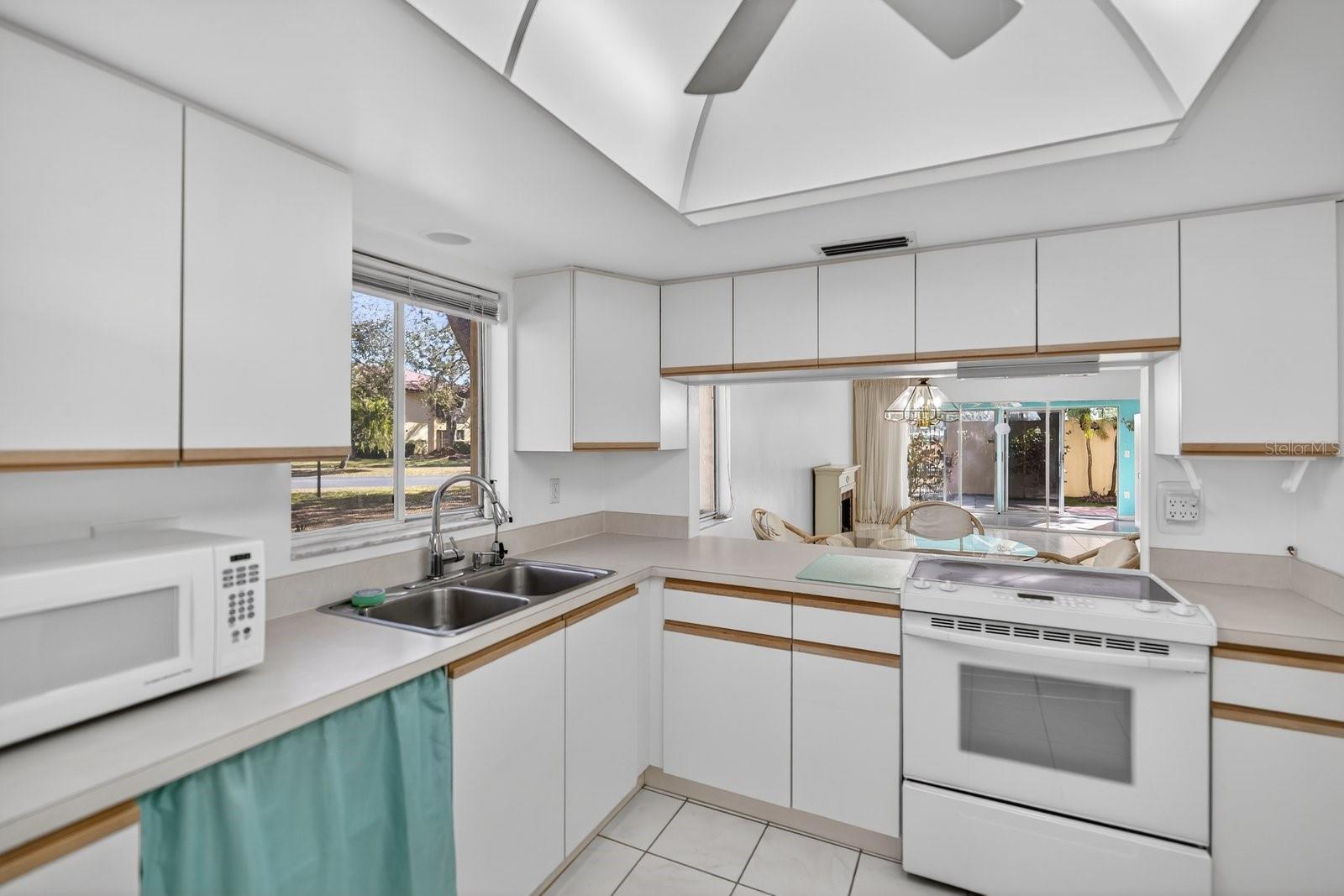 Image 7 of 33 For 1111 Faith Circle 1003