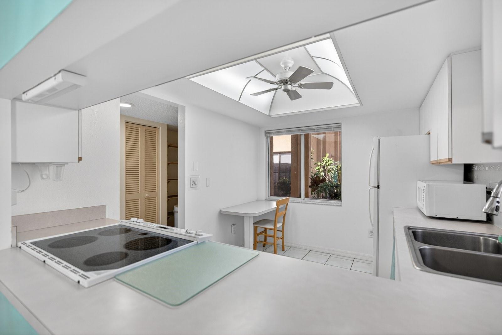 Image 8 of 33 For 1111 Faith Circle 1003