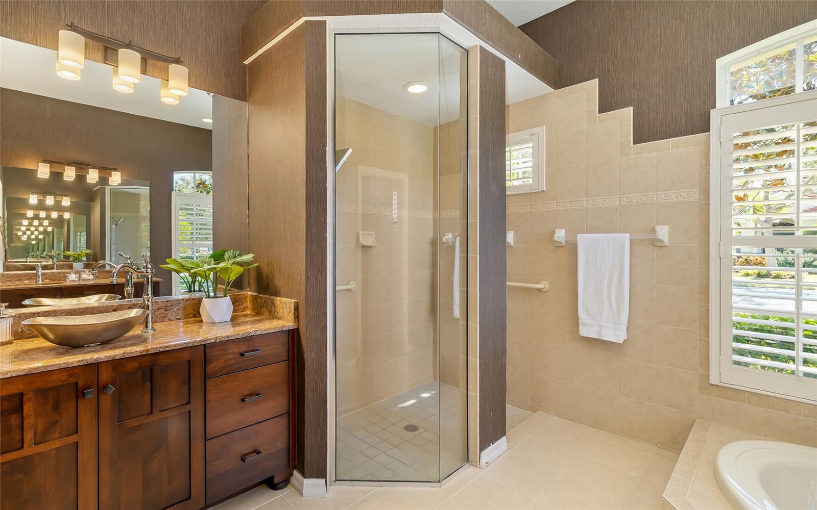 Image 31 of 50 For 9515 Royal Calcutta Place