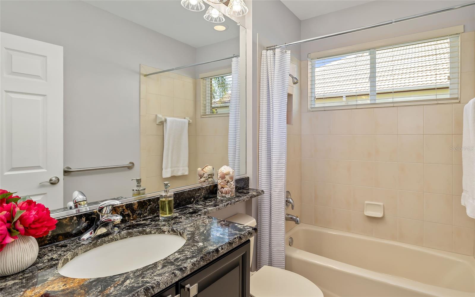 Image 36 of 50 For 9515 Royal Calcutta Place