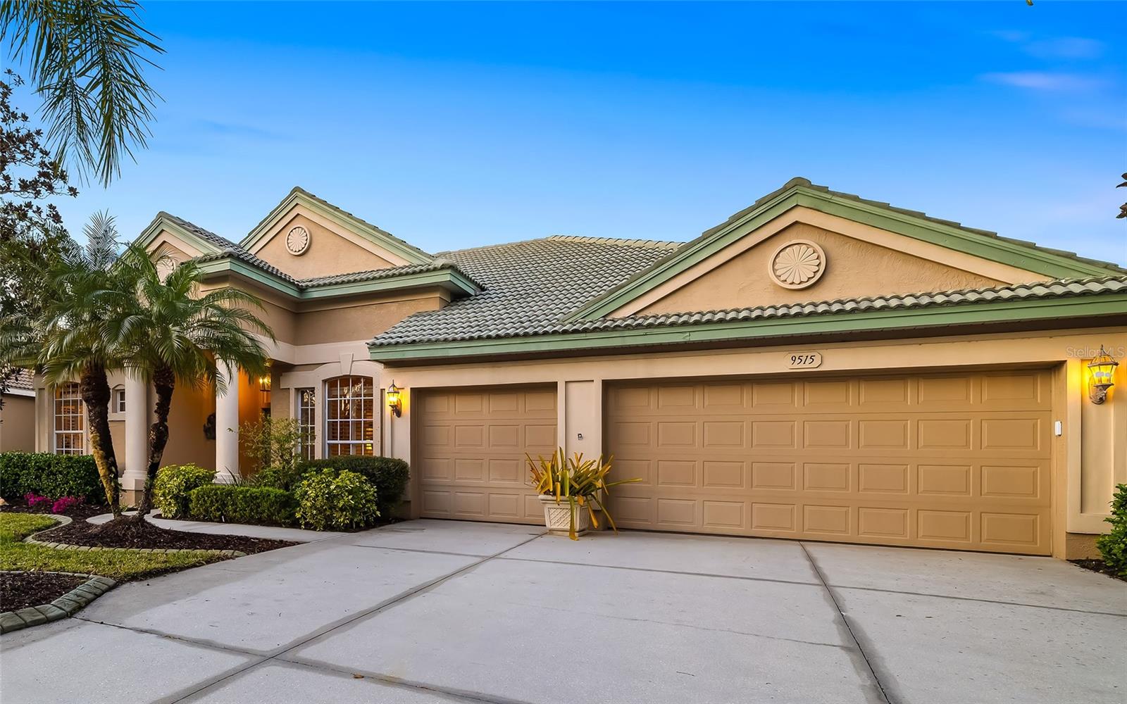 Image 40 of 50 For 9515 Royal Calcutta Place