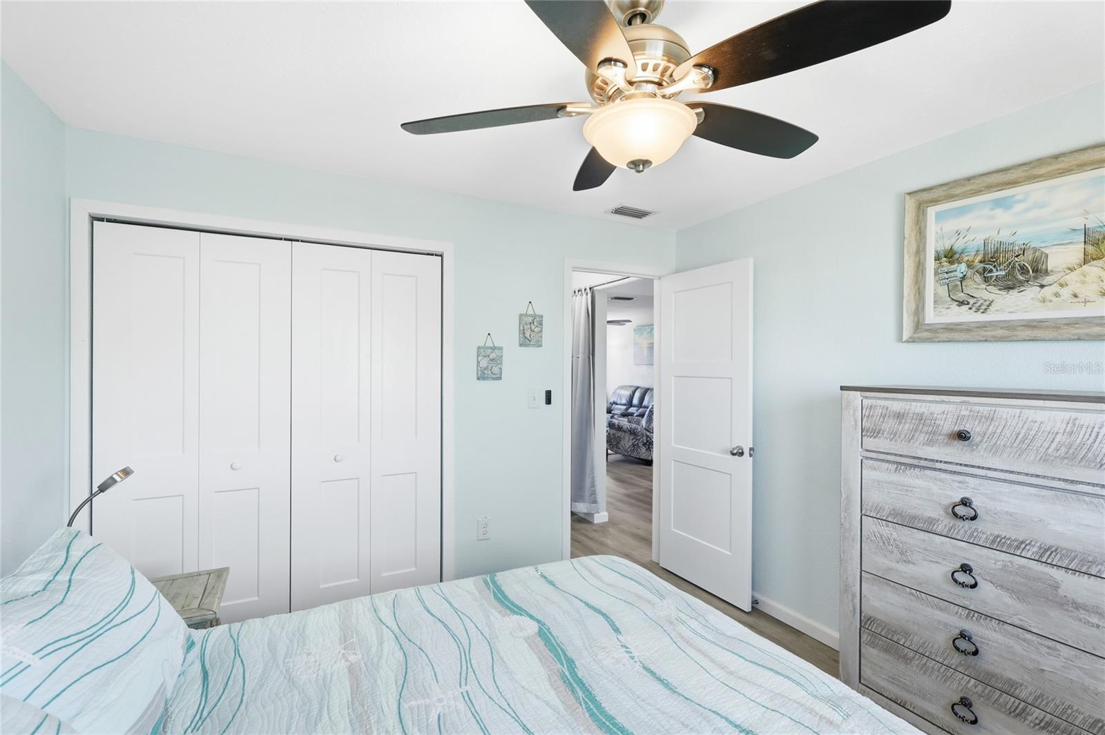 Image 11 of 33 For 12538 Kingsway Circle 605