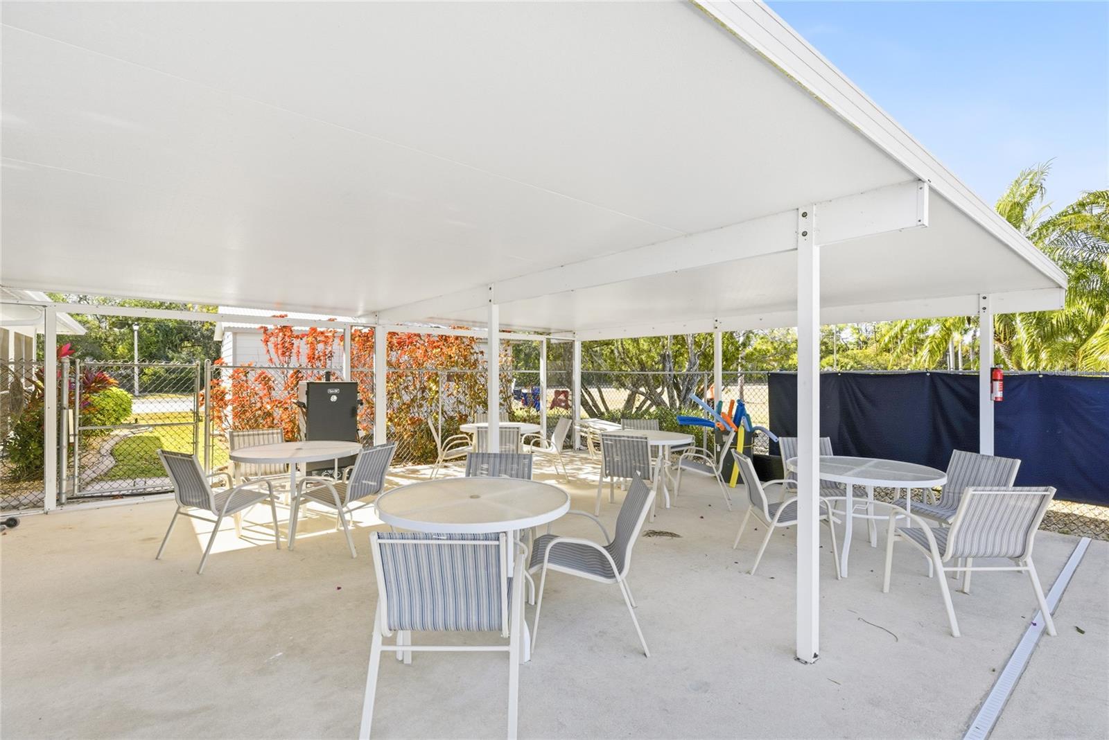 Image 28 of 33 For 12538 Kingsway Circle 605