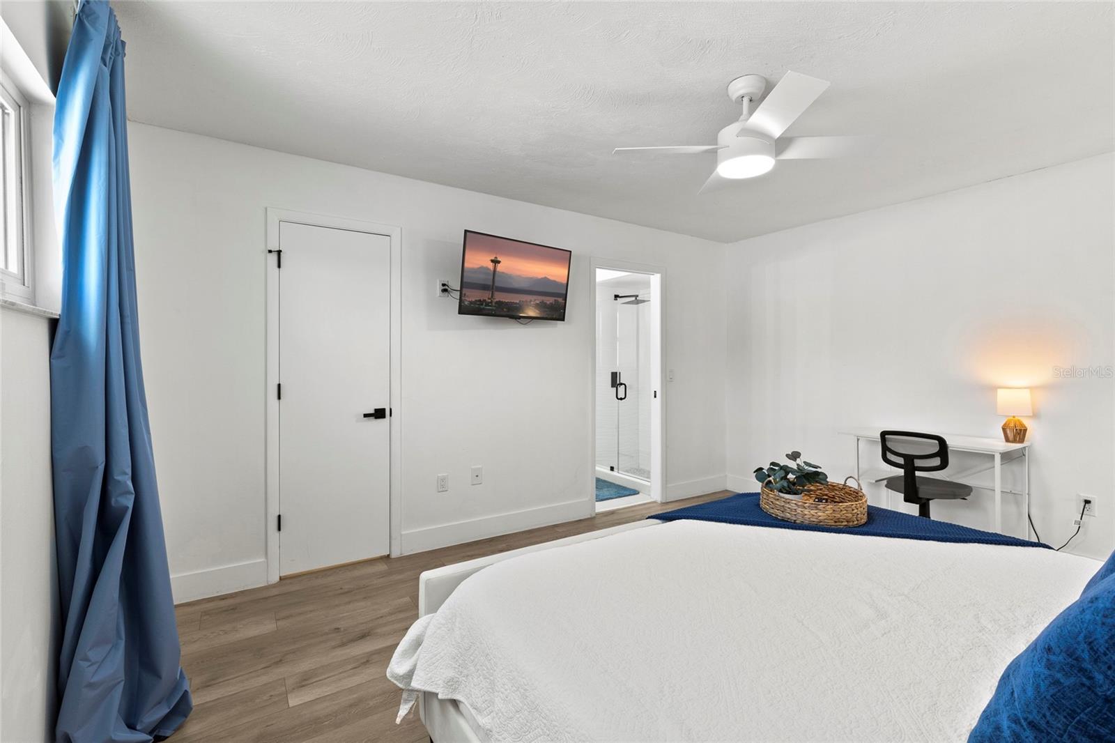 Image 8 of 24 For 7408 14th Avenue W