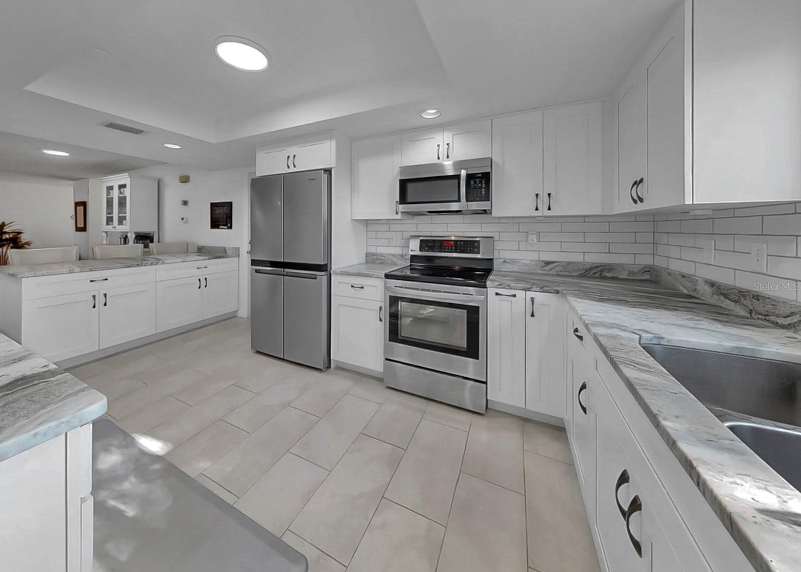 Image 19 of 48 For 2531 Lancaster Drive